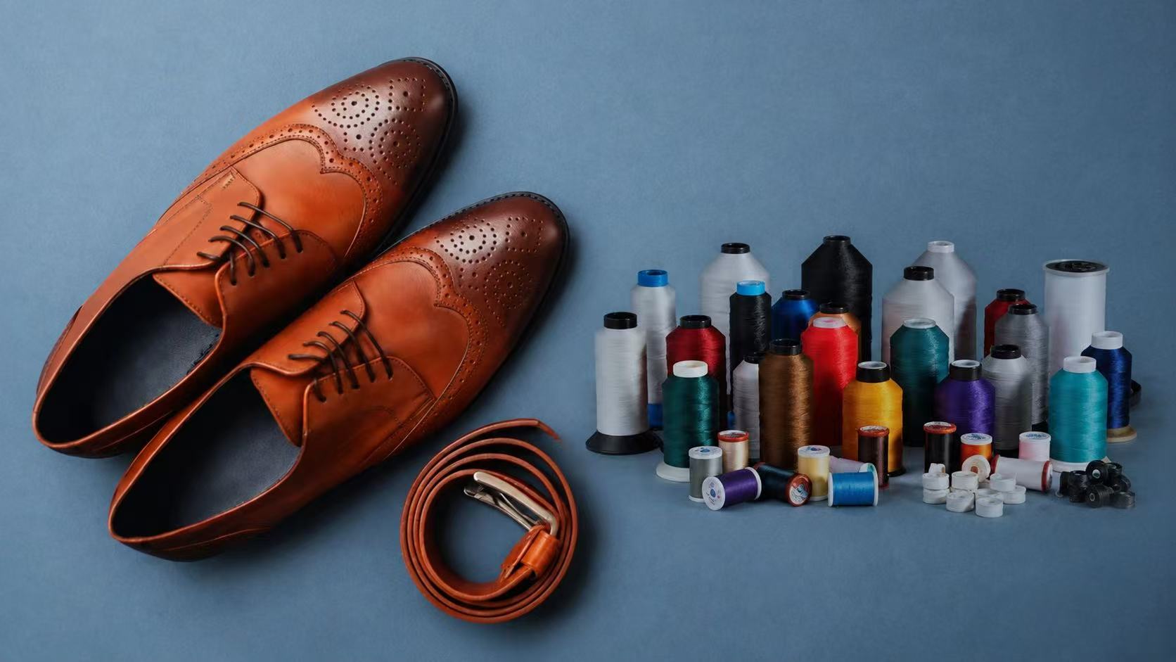 Bulk leather sewing thread and high-tenacity polyester yarn